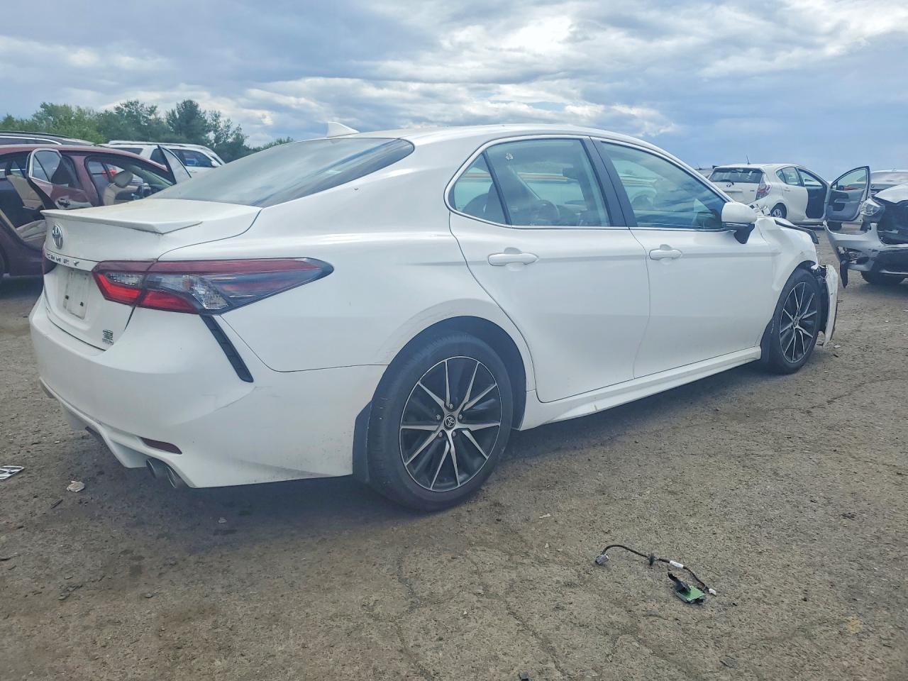 2022 TOYOTA CAMRY