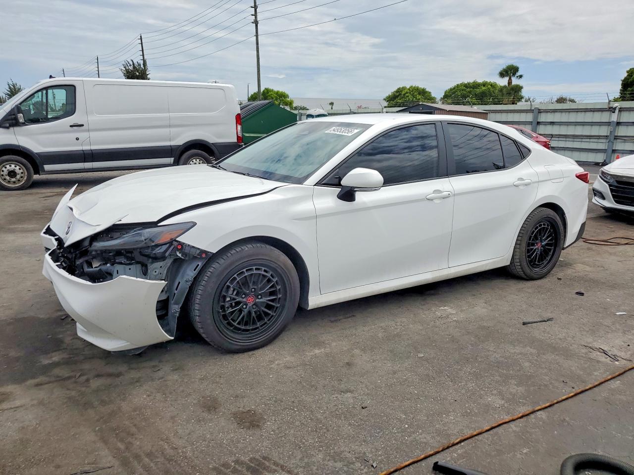 2025 TOYOTA CAMRY