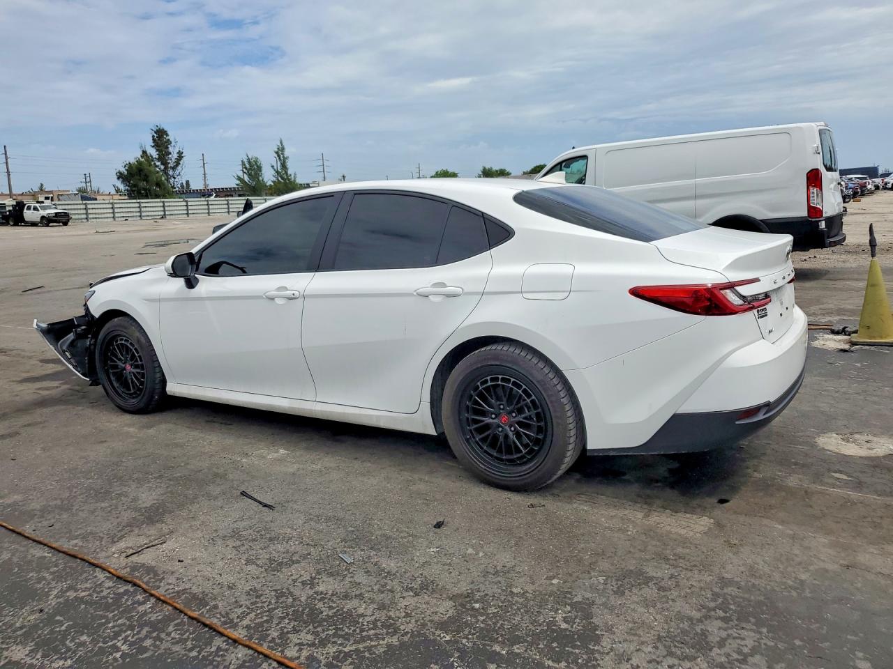 2025 TOYOTA CAMRY