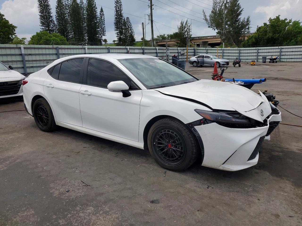 2025 TOYOTA CAMRY