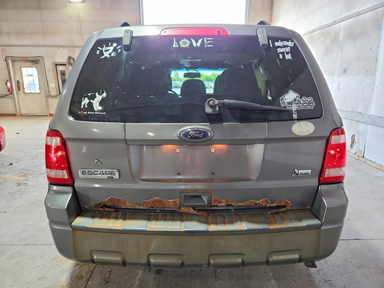 2010 FORD ESCAPE