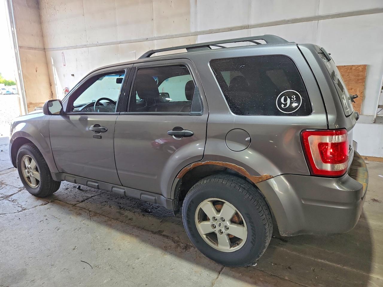 2010 FORD ESCAPE