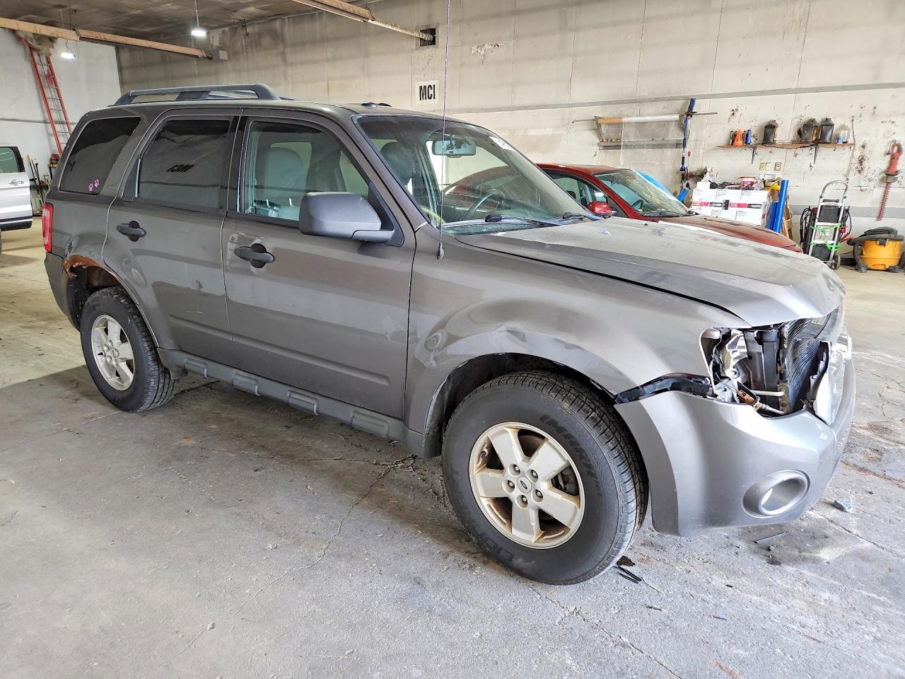 2010 FORD ESCAPE