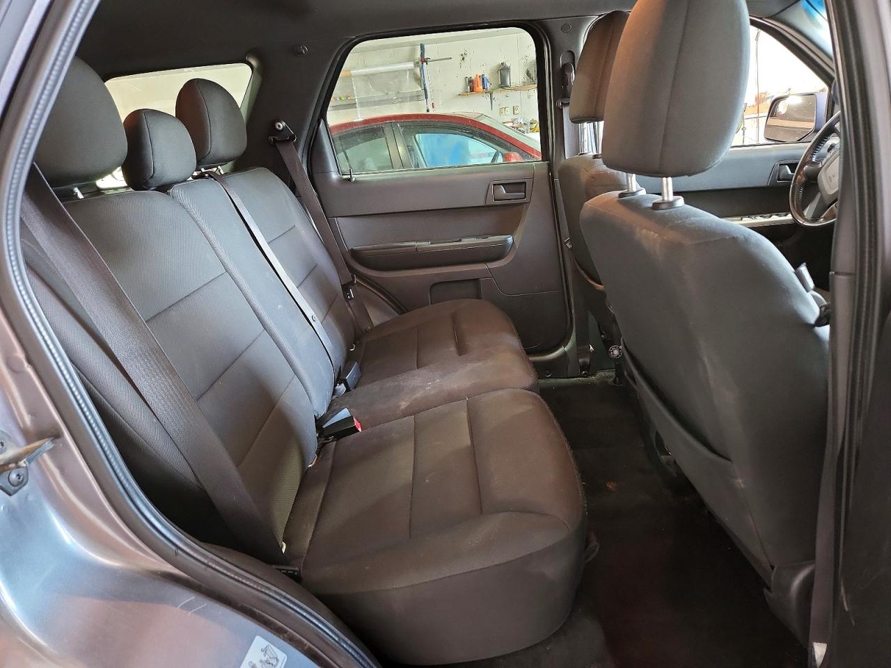 2010 FORD ESCAPE