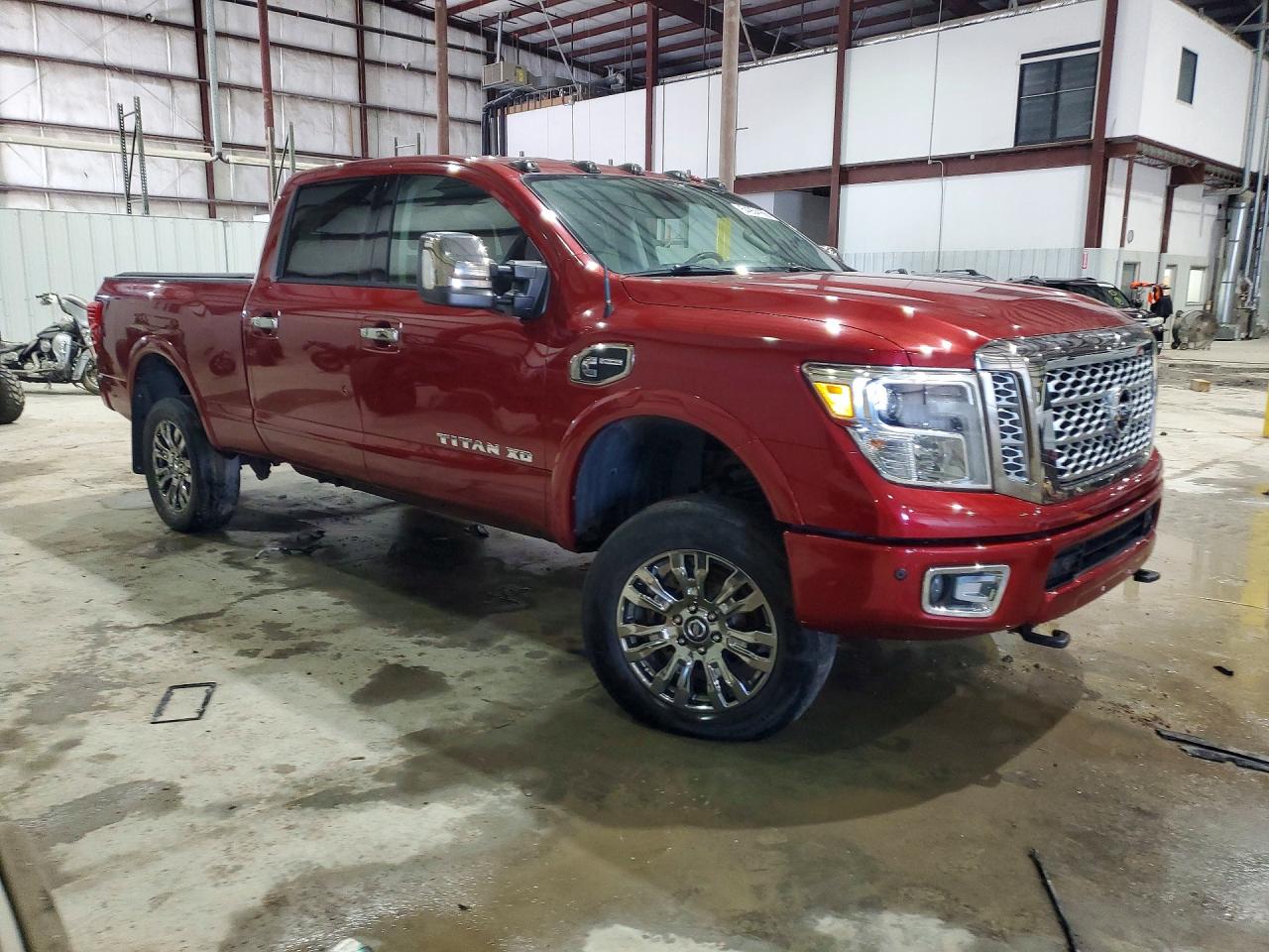 2016 NISSAN TITAN