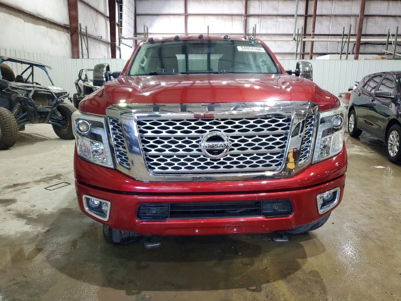 2016 NISSAN TITAN