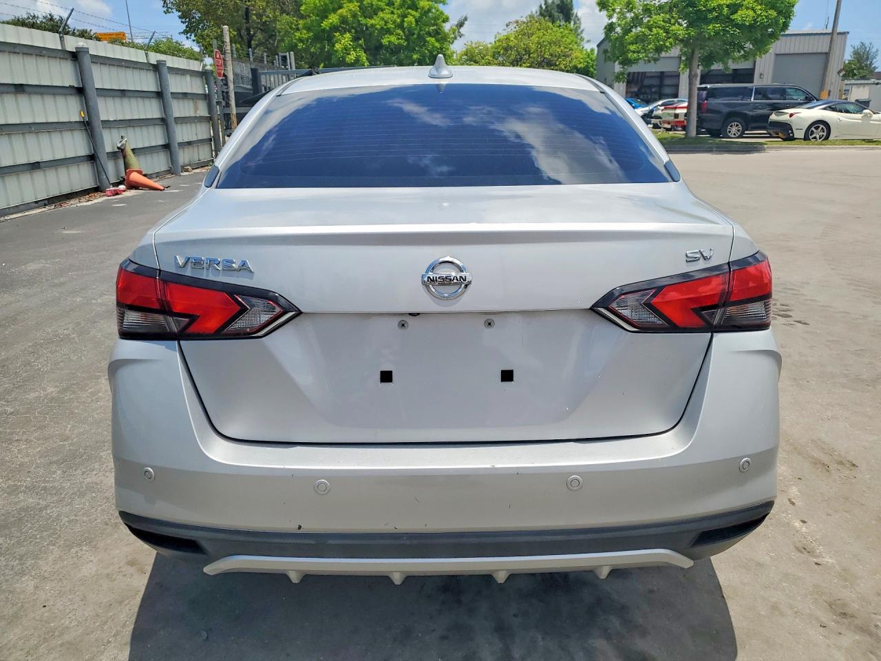 2020 NISSAN VERSA
