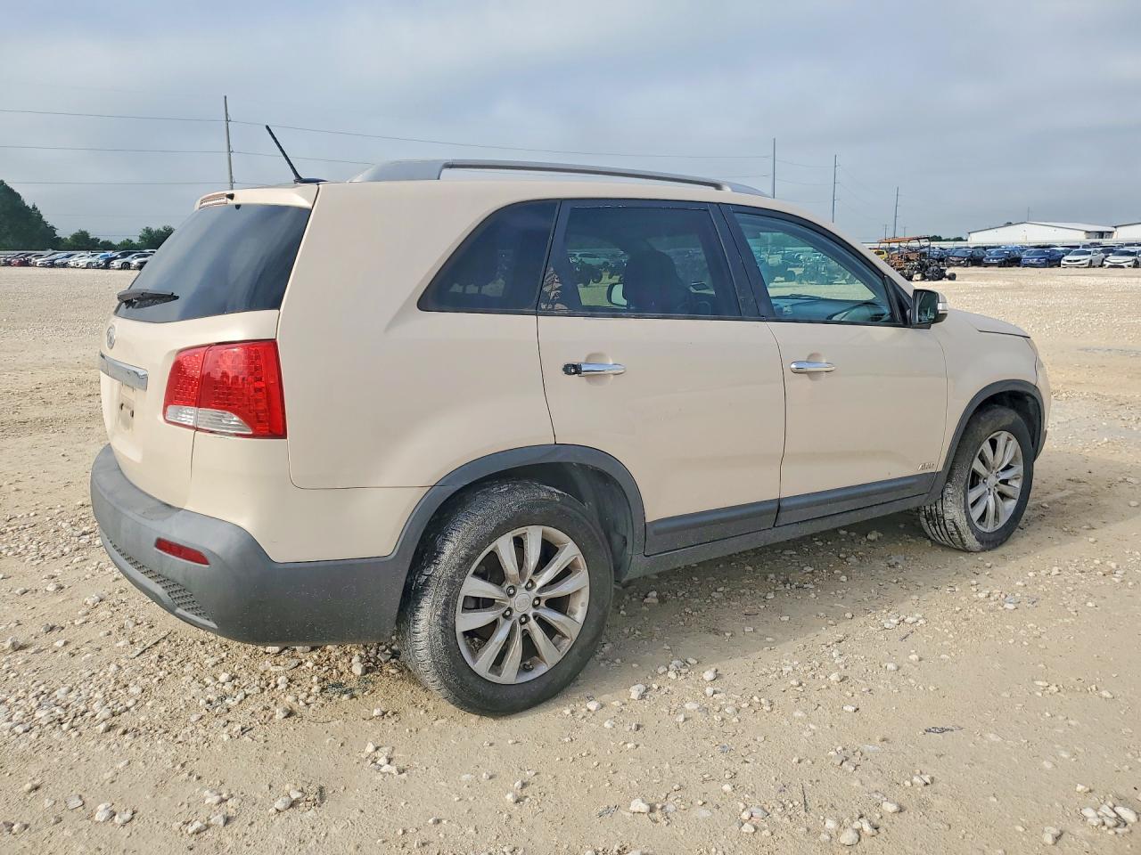 2011 KIA SORENTO
