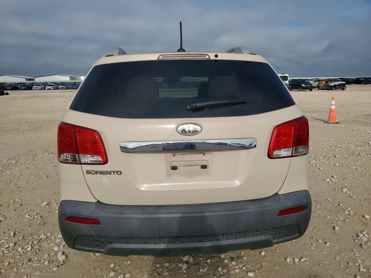 2011 KIA SORENTO