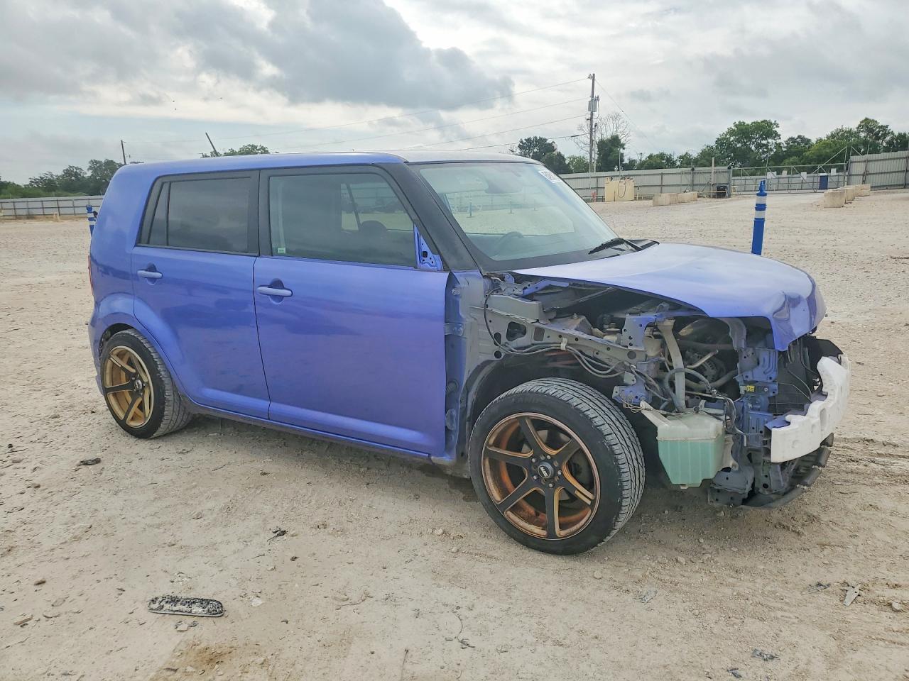 2010 TOYOTA SCION