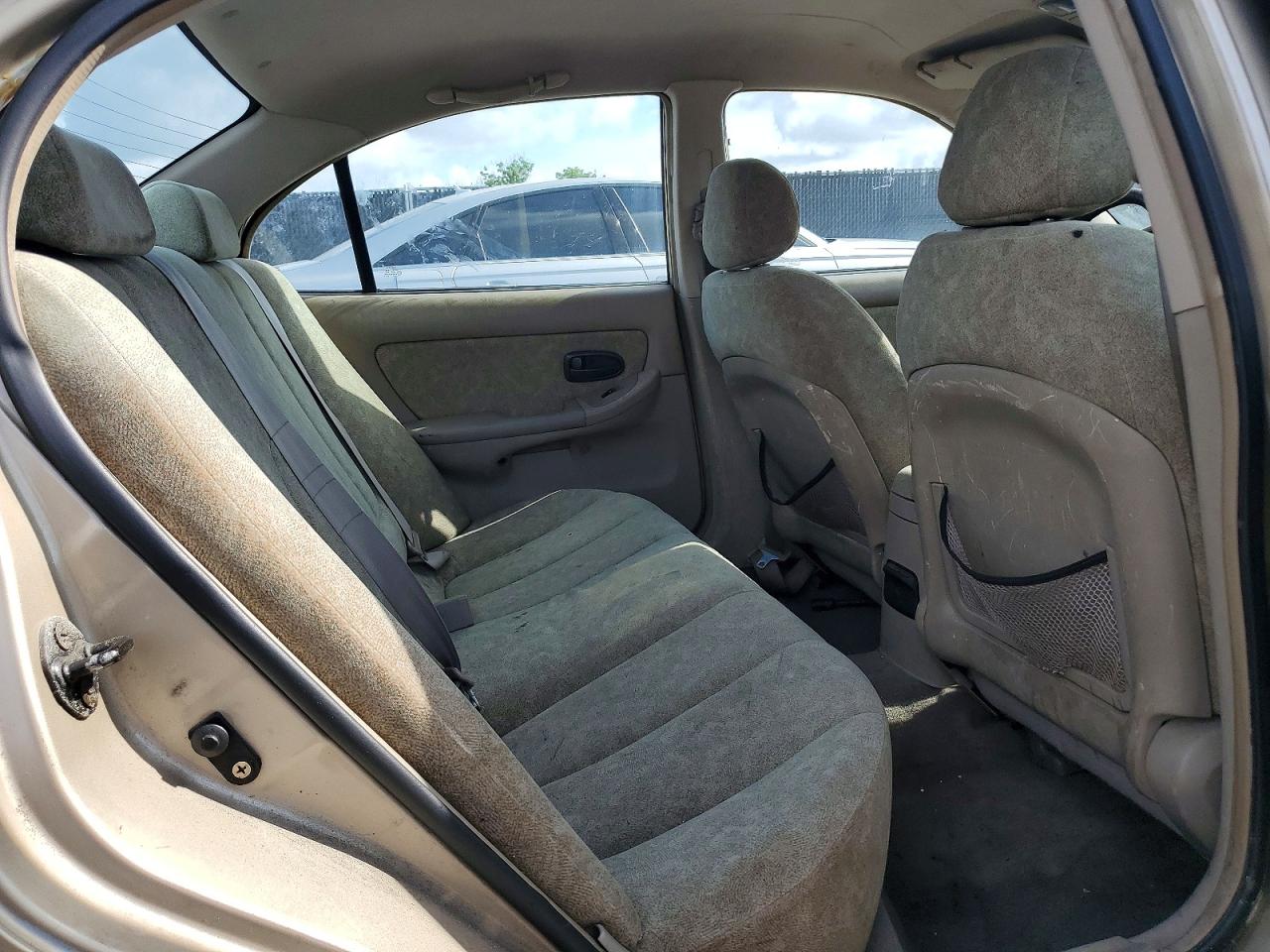2001 HYUNDAI ELANTRA