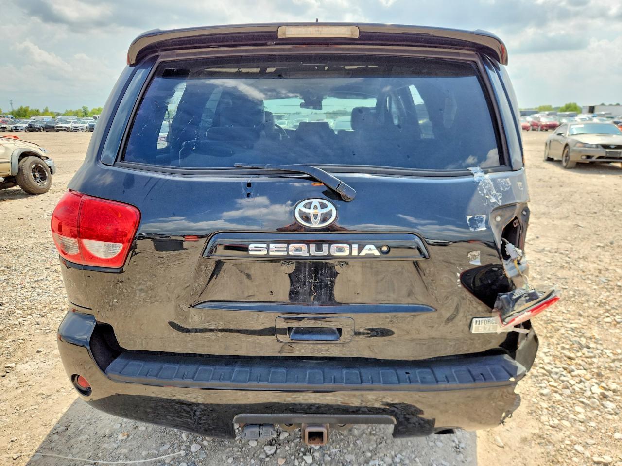 2011 TOYOTA SEQUOIA