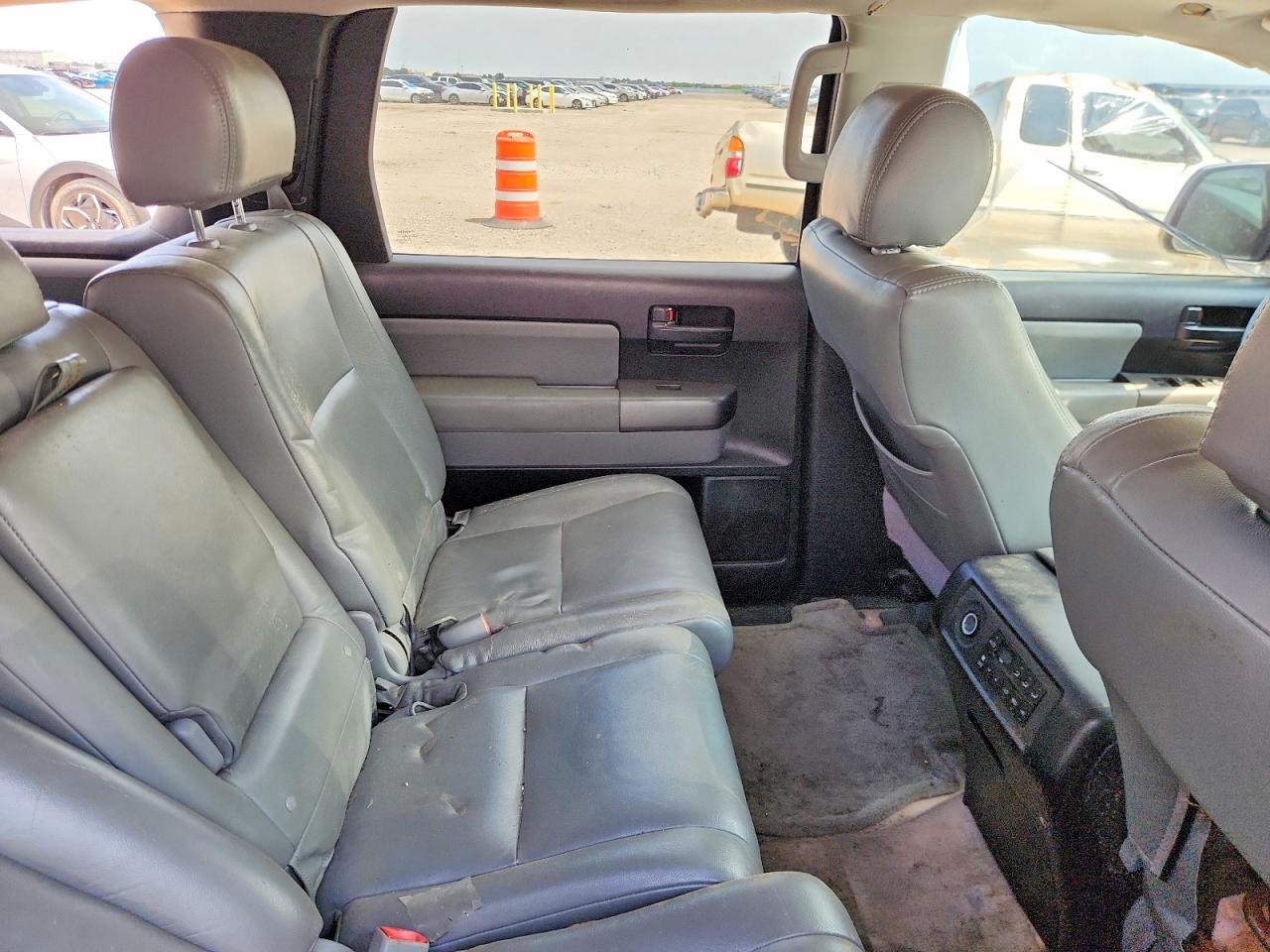 2011 TOYOTA SEQUOIA