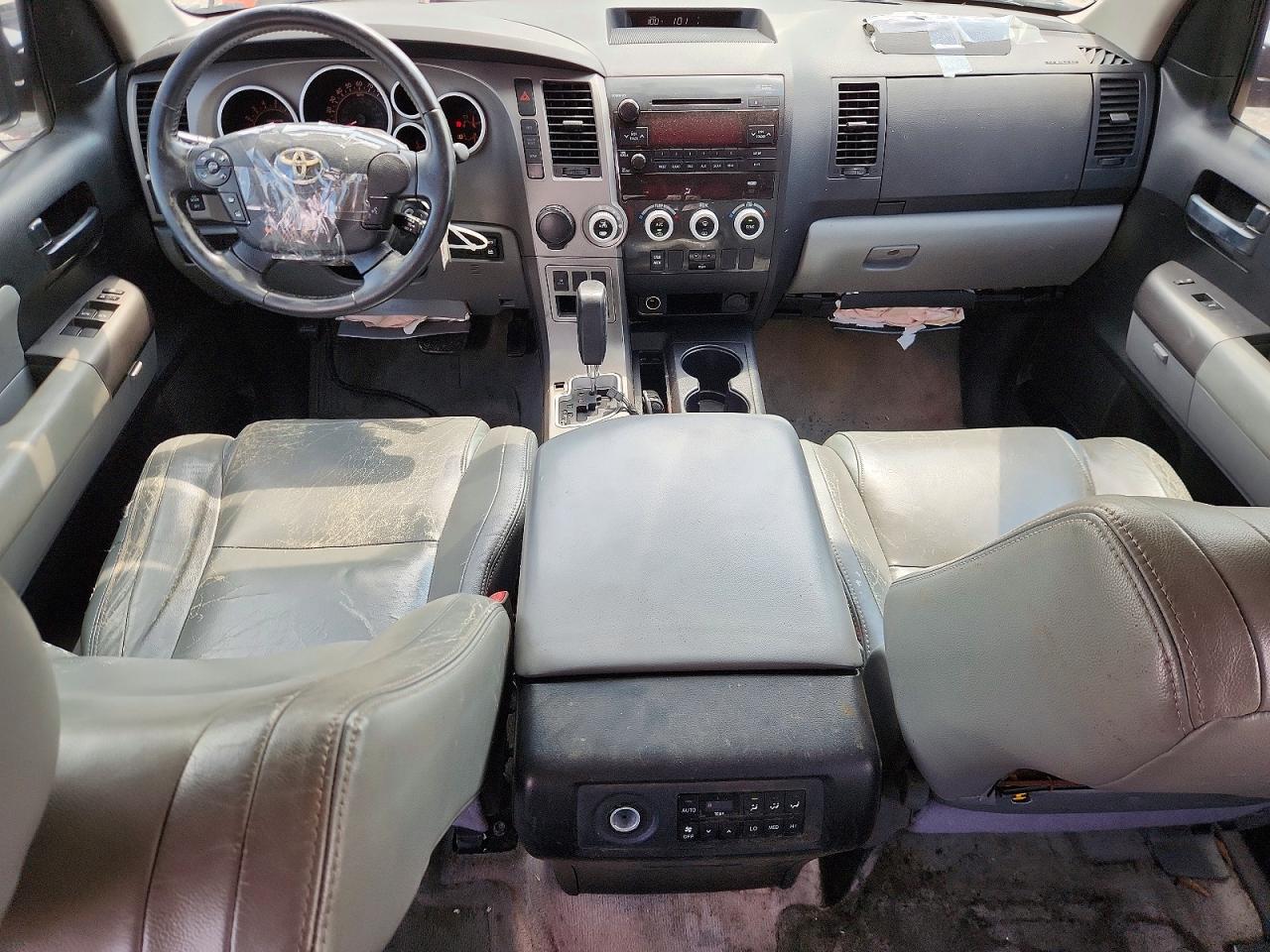 2011 TOYOTA SEQUOIA
