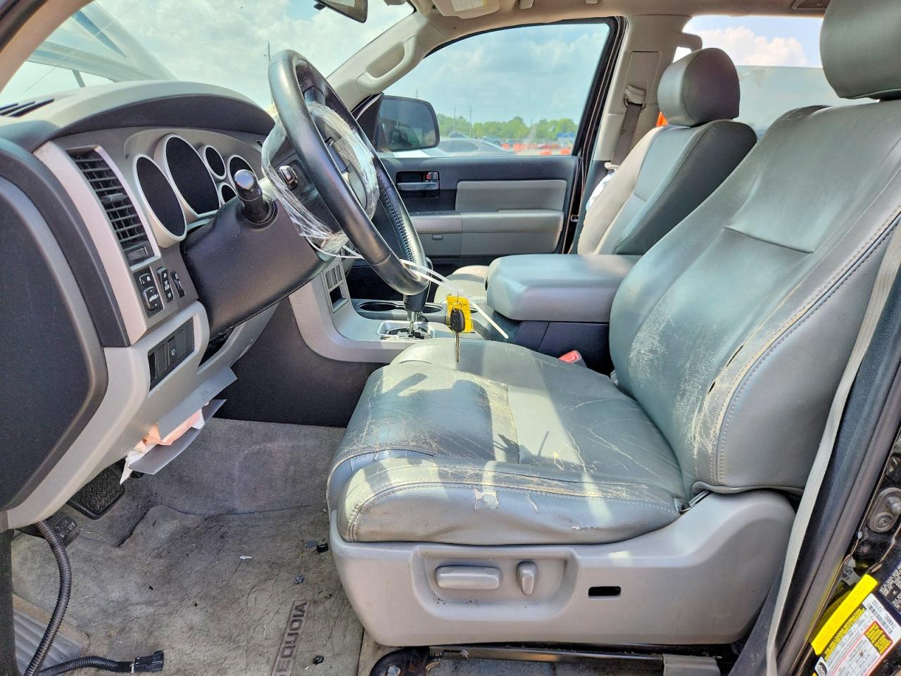 2011 TOYOTA SEQUOIA
