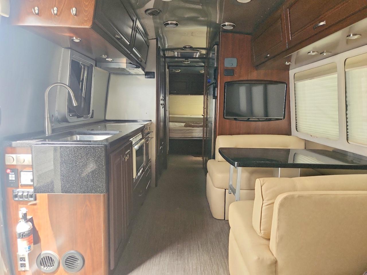 2016 AIRSTREAM UNKNOWN