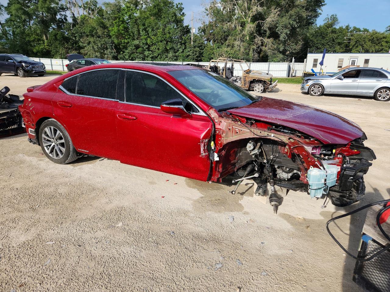 2021 LEXUS ES300
