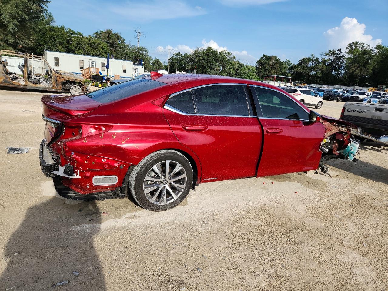 2021 LEXUS ES300