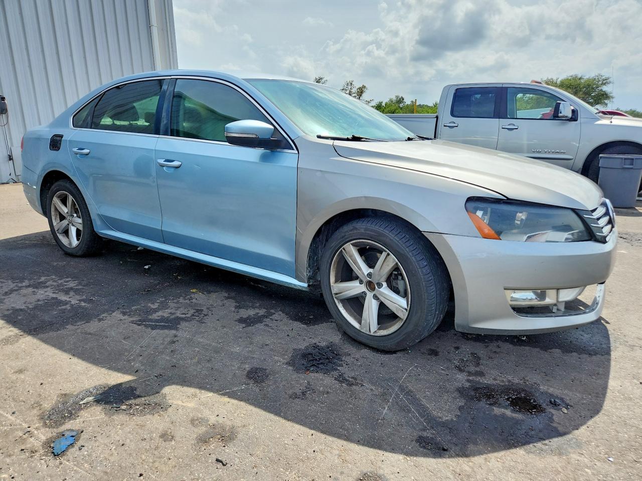 2013 VOLKSWAGEN PASSAT