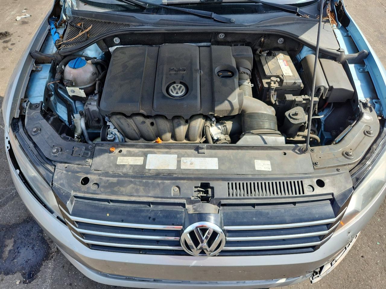 2013 VOLKSWAGEN PASSAT