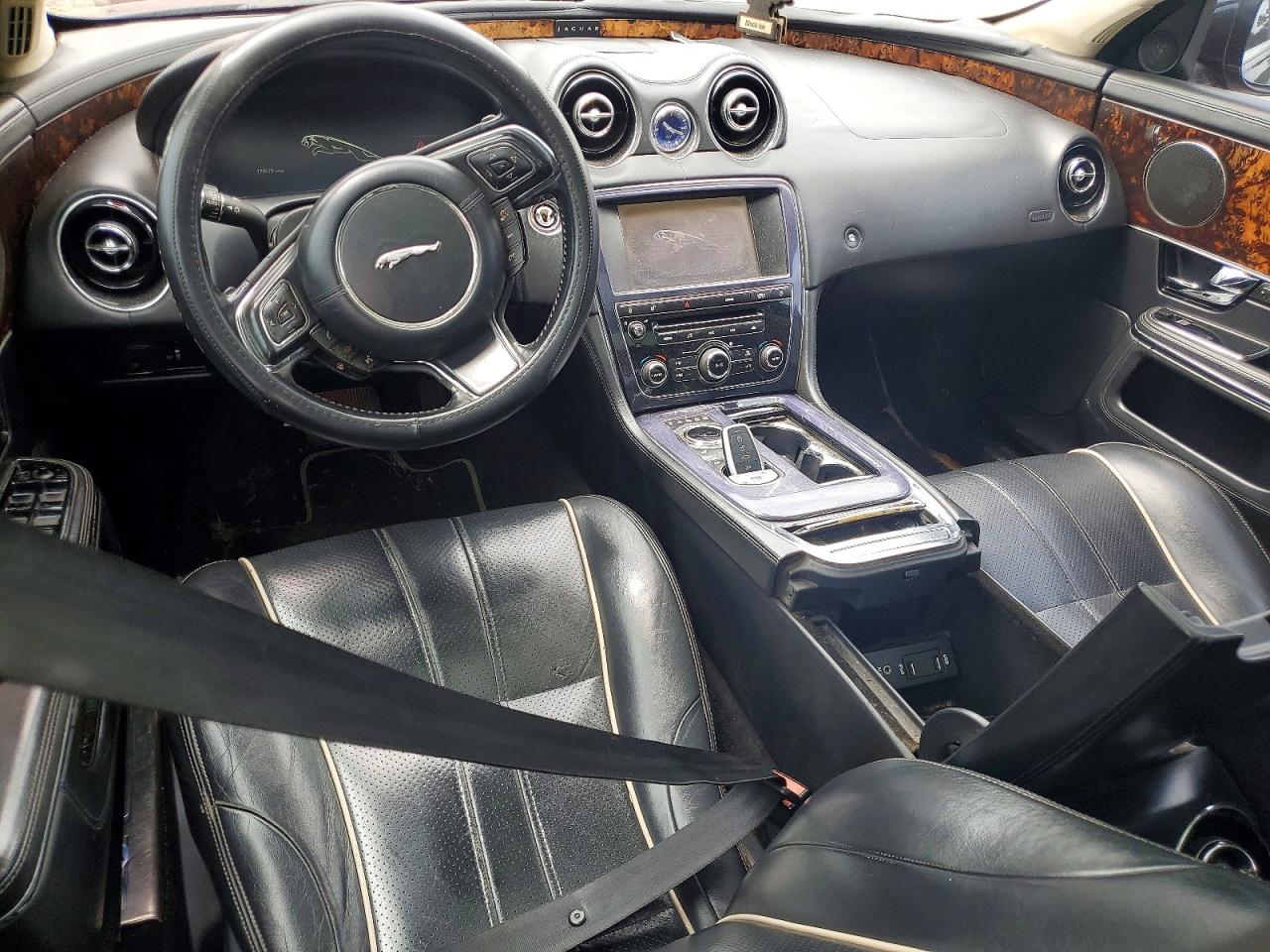 2011 JAGUAR XJ