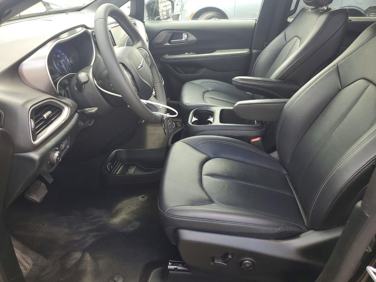 2025 CHRYSLER PACIFICA