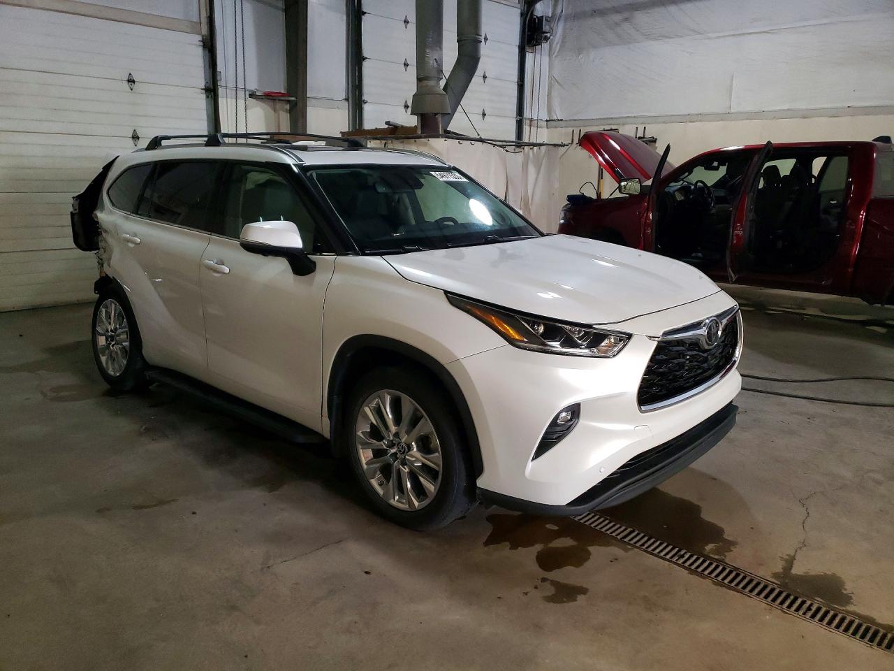2024 TOYOTA HIGHLANDER