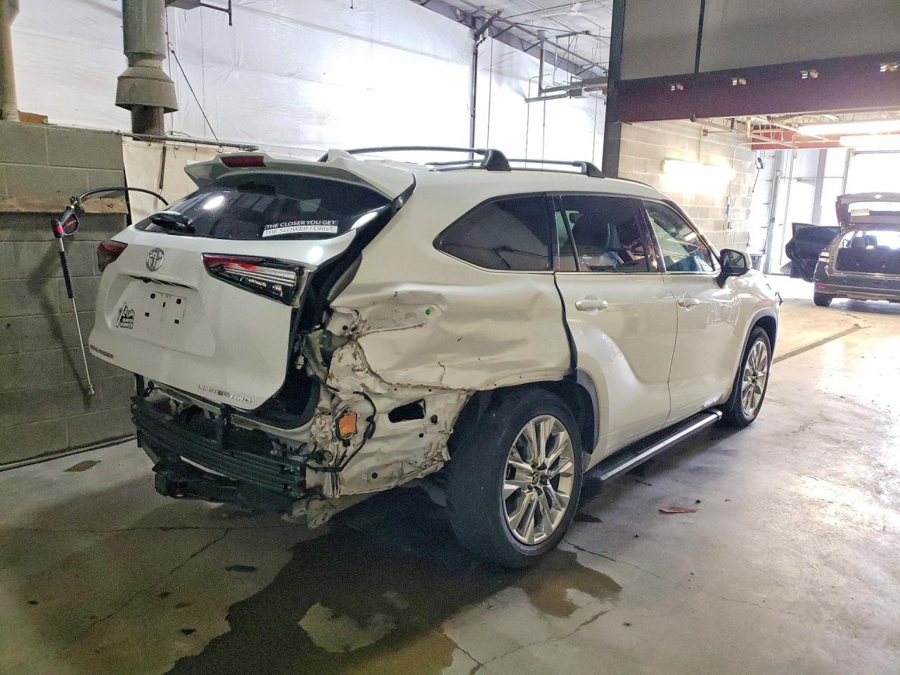 2024 TOYOTA HIGHLANDER