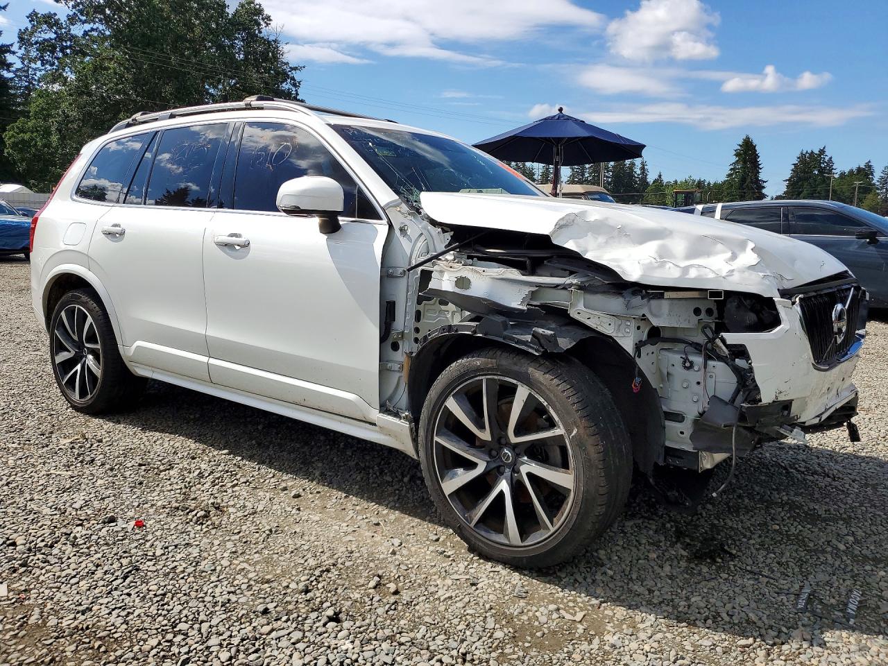 2019 VOLVO XC90