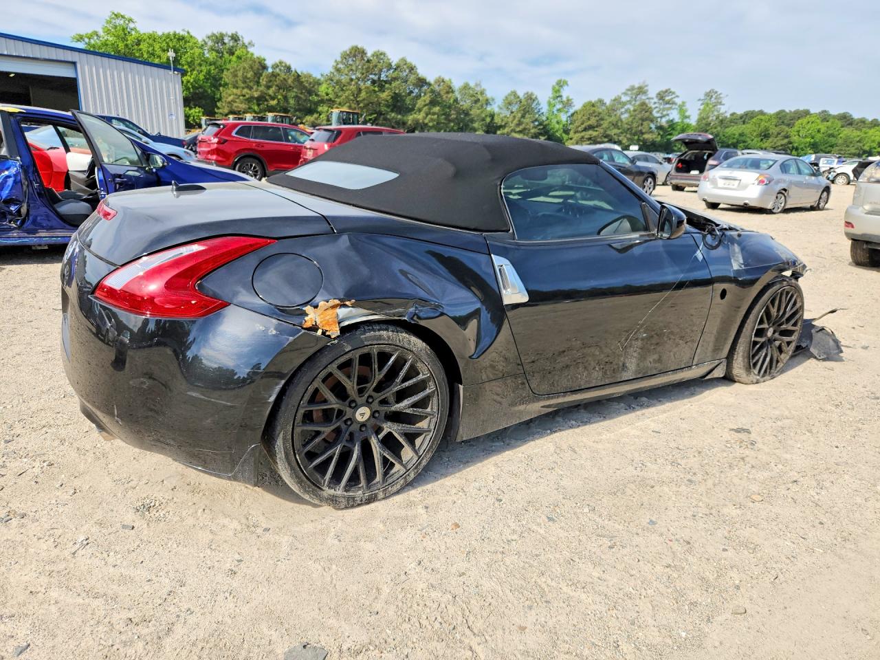 2017 NISSAN 370Z