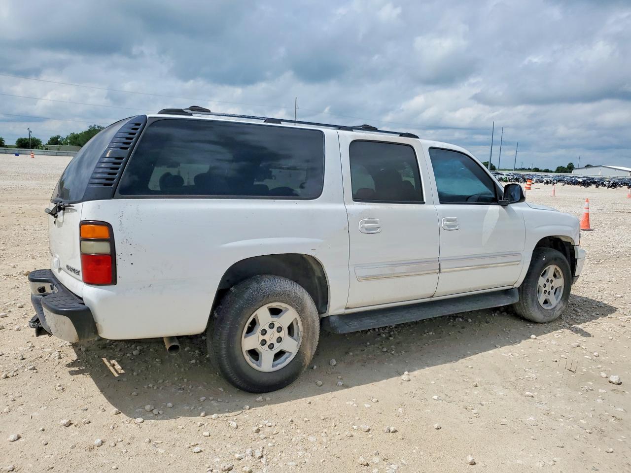 2004 CHEVROLET SUBURBAN