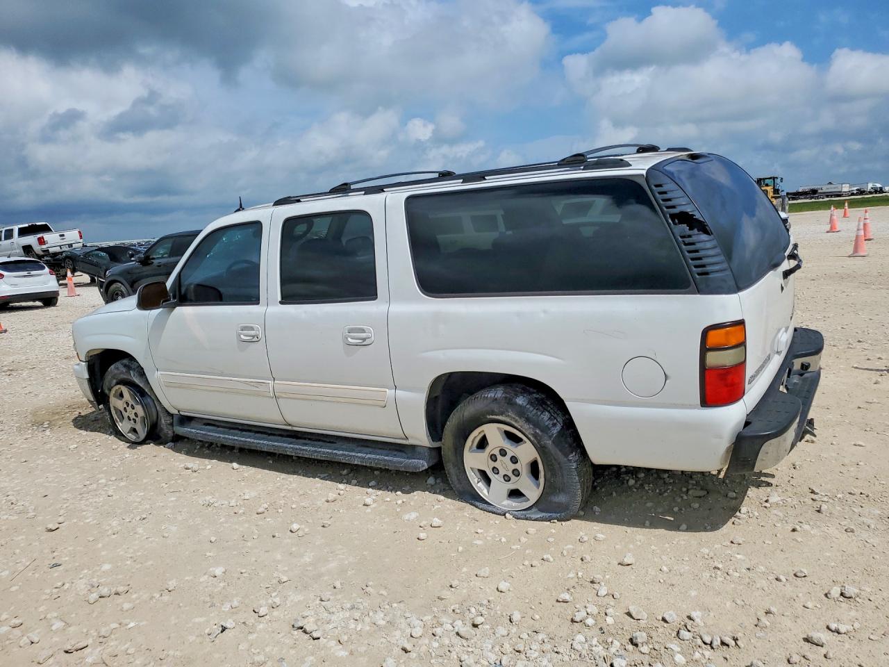 2004 CHEVROLET SUBURBAN