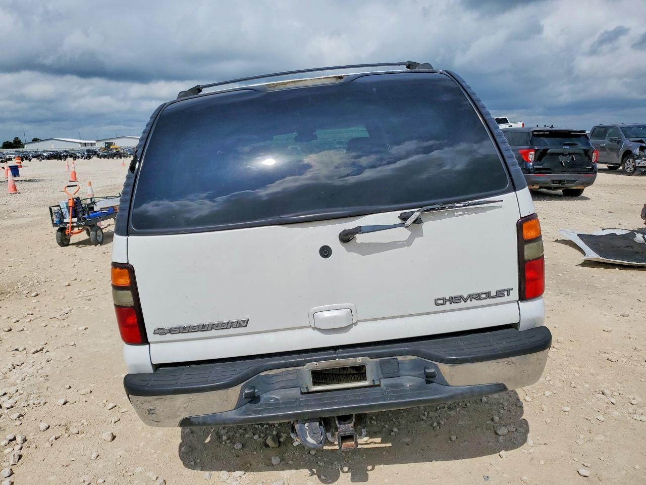 2004 CHEVROLET SUBURBAN
