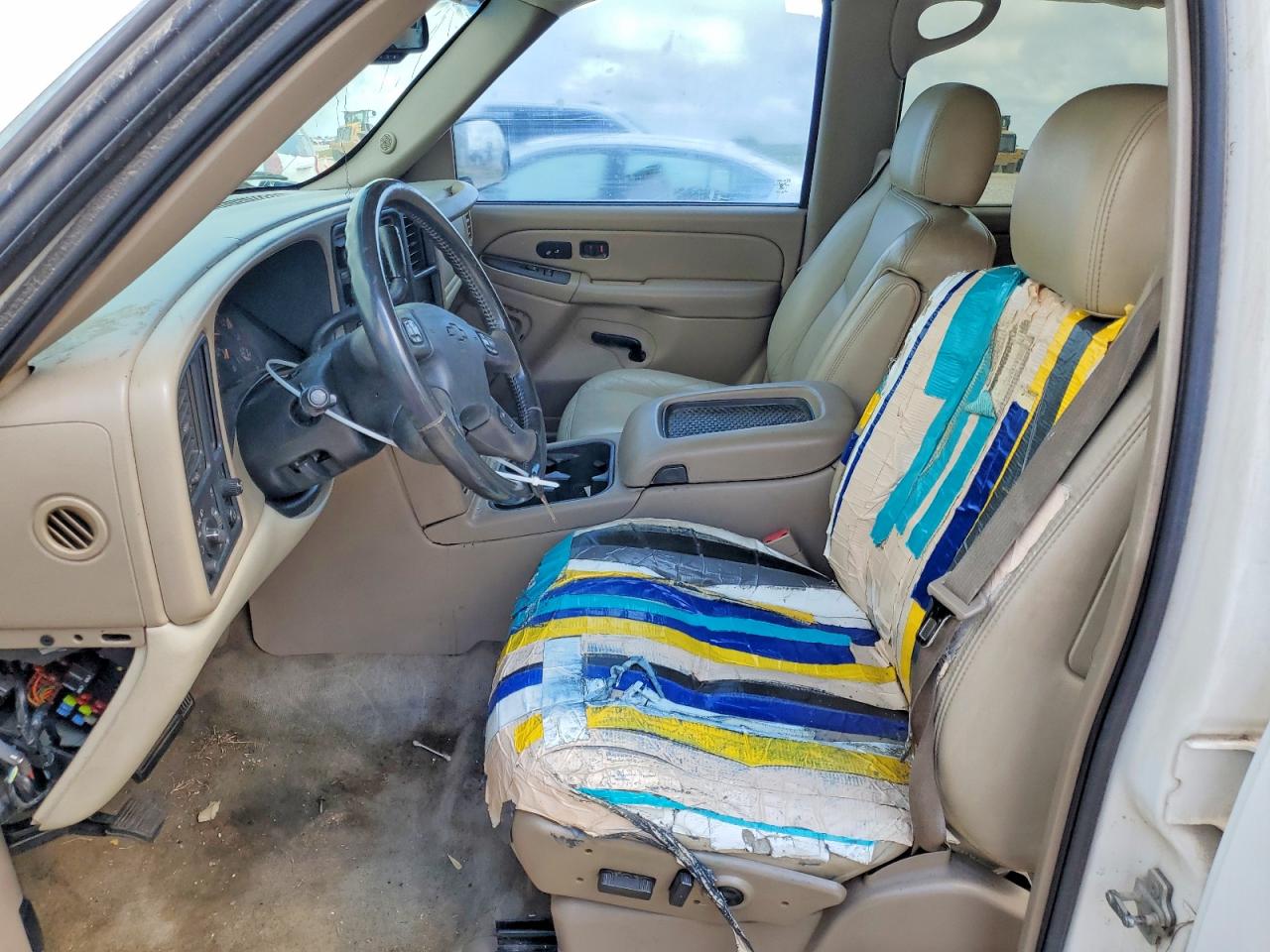 2004 CHEVROLET SUBURBAN