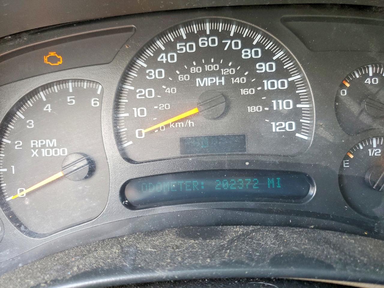 2004 CHEVROLET SUBURBAN