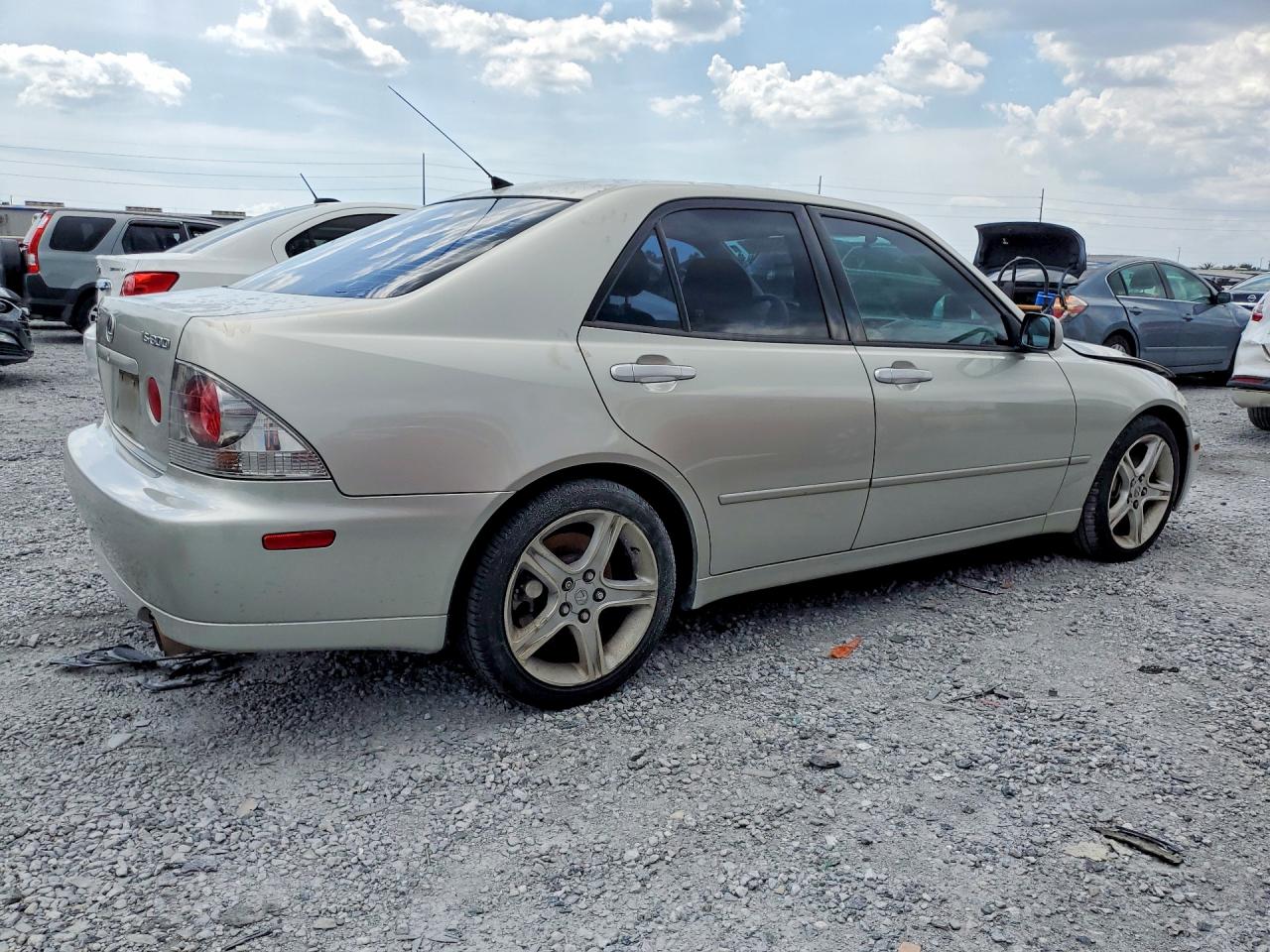 2001 LEXUS IS