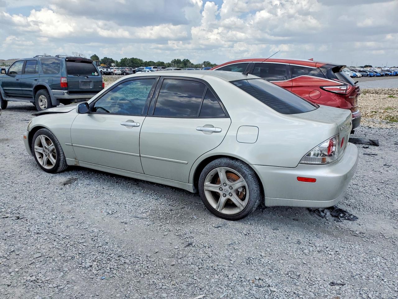 2001 LEXUS IS