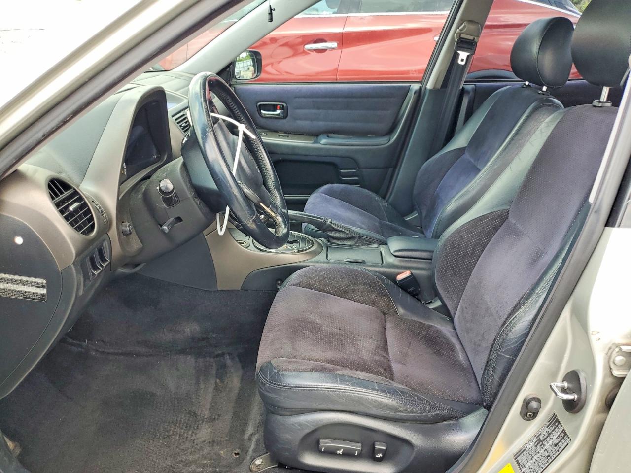 2001 LEXUS IS
