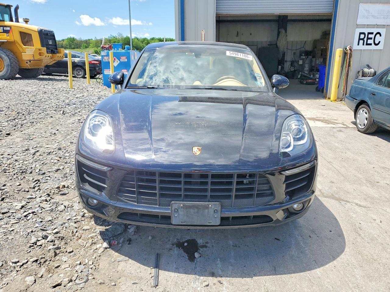 2015 PORSCHE MACAN