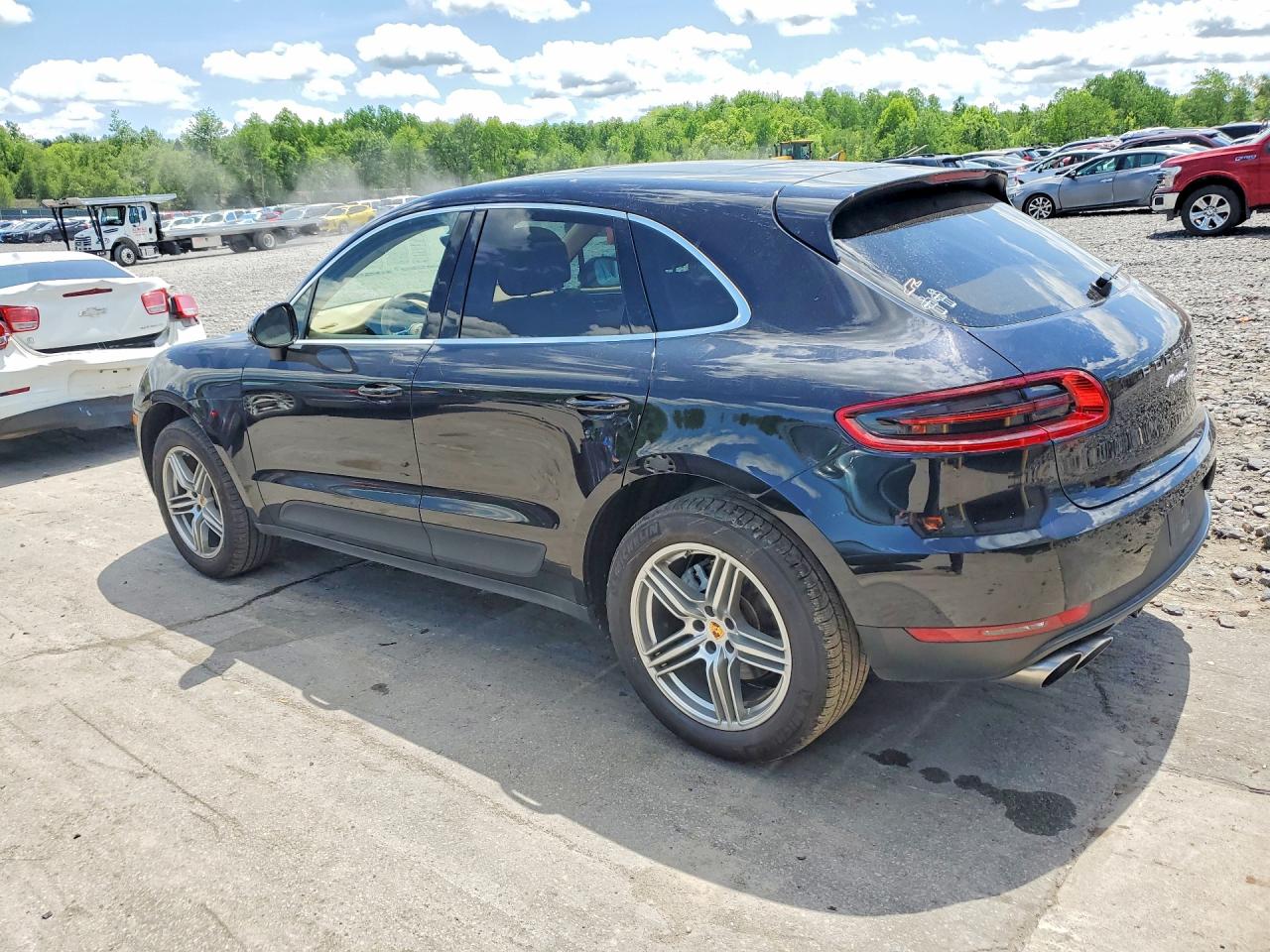 2015 PORSCHE MACAN