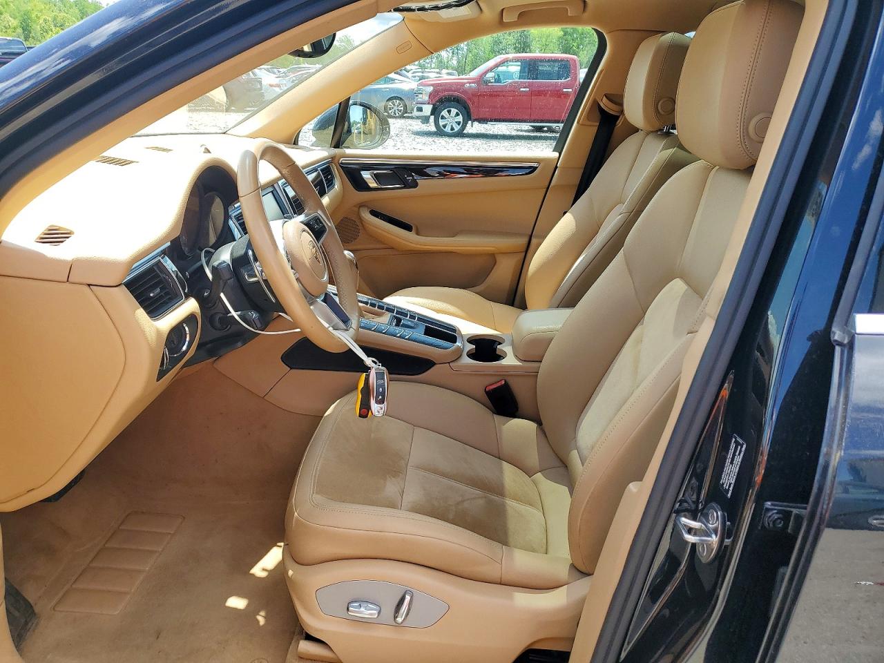 2015 PORSCHE MACAN