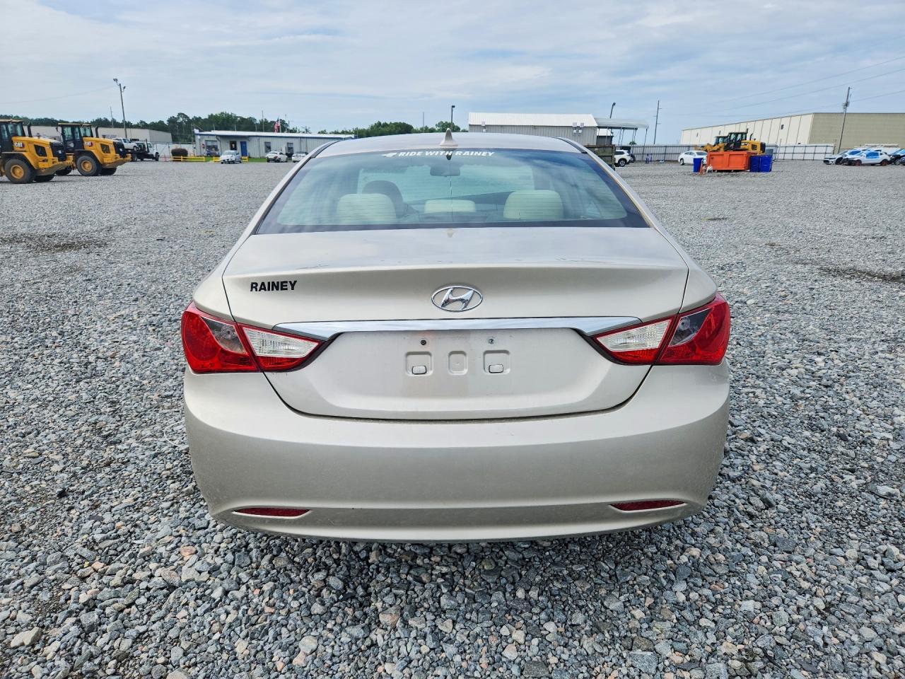 2011 HYUNDAI SONATA
