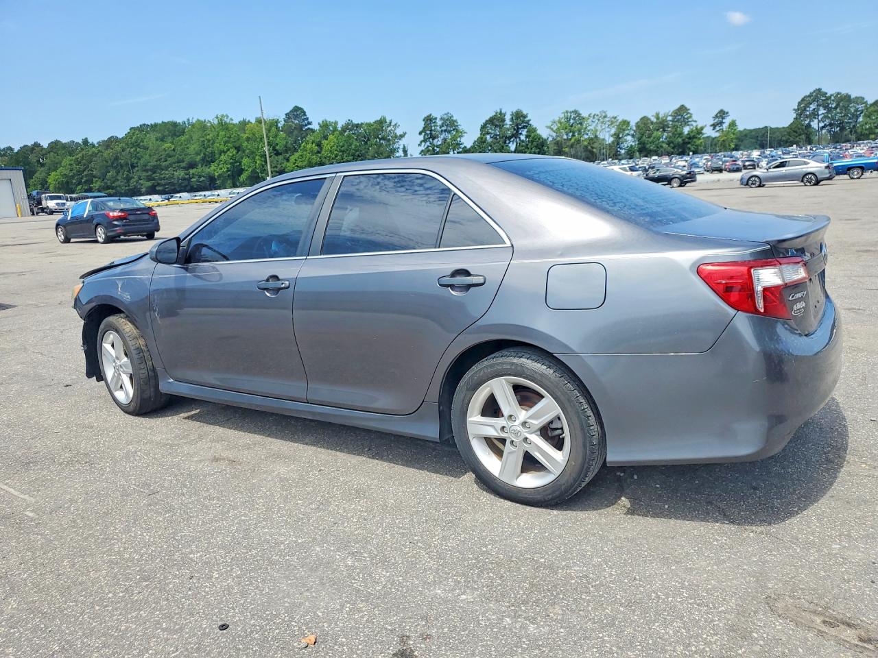 2014 TOYOTA CAMRY