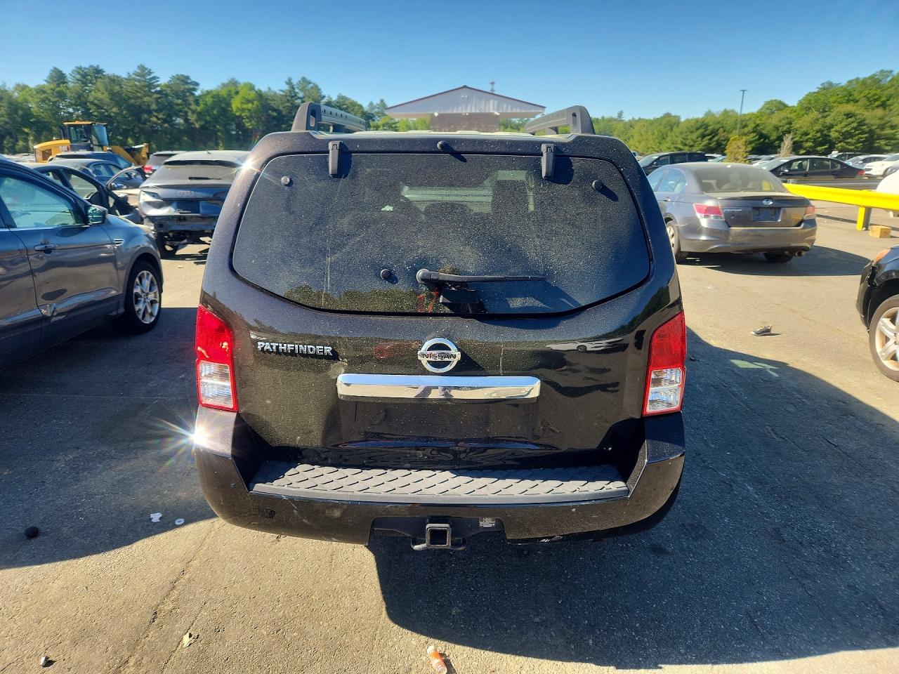 2011 NISSAN PATHFINDER