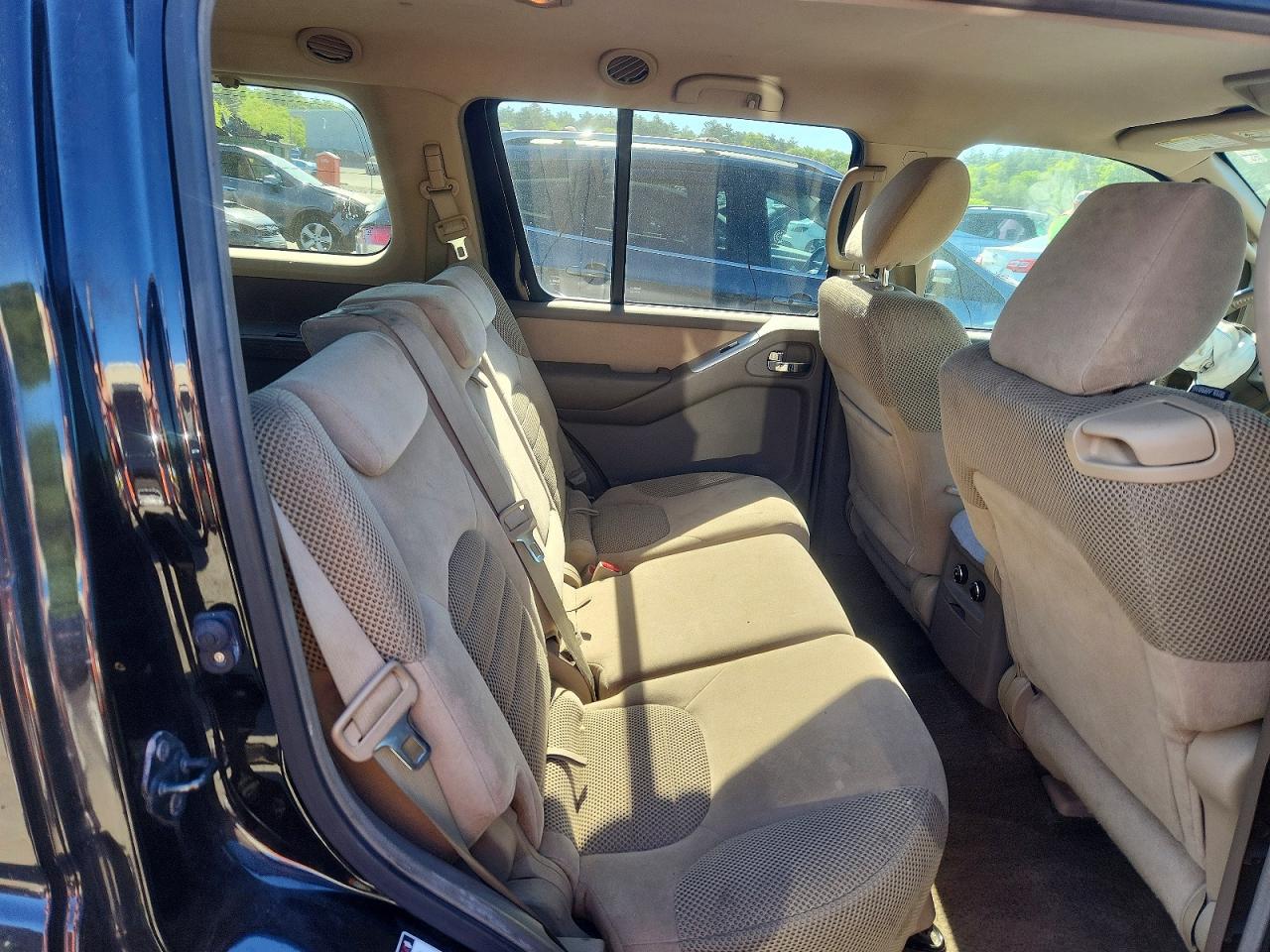 2011 NISSAN PATHFINDER