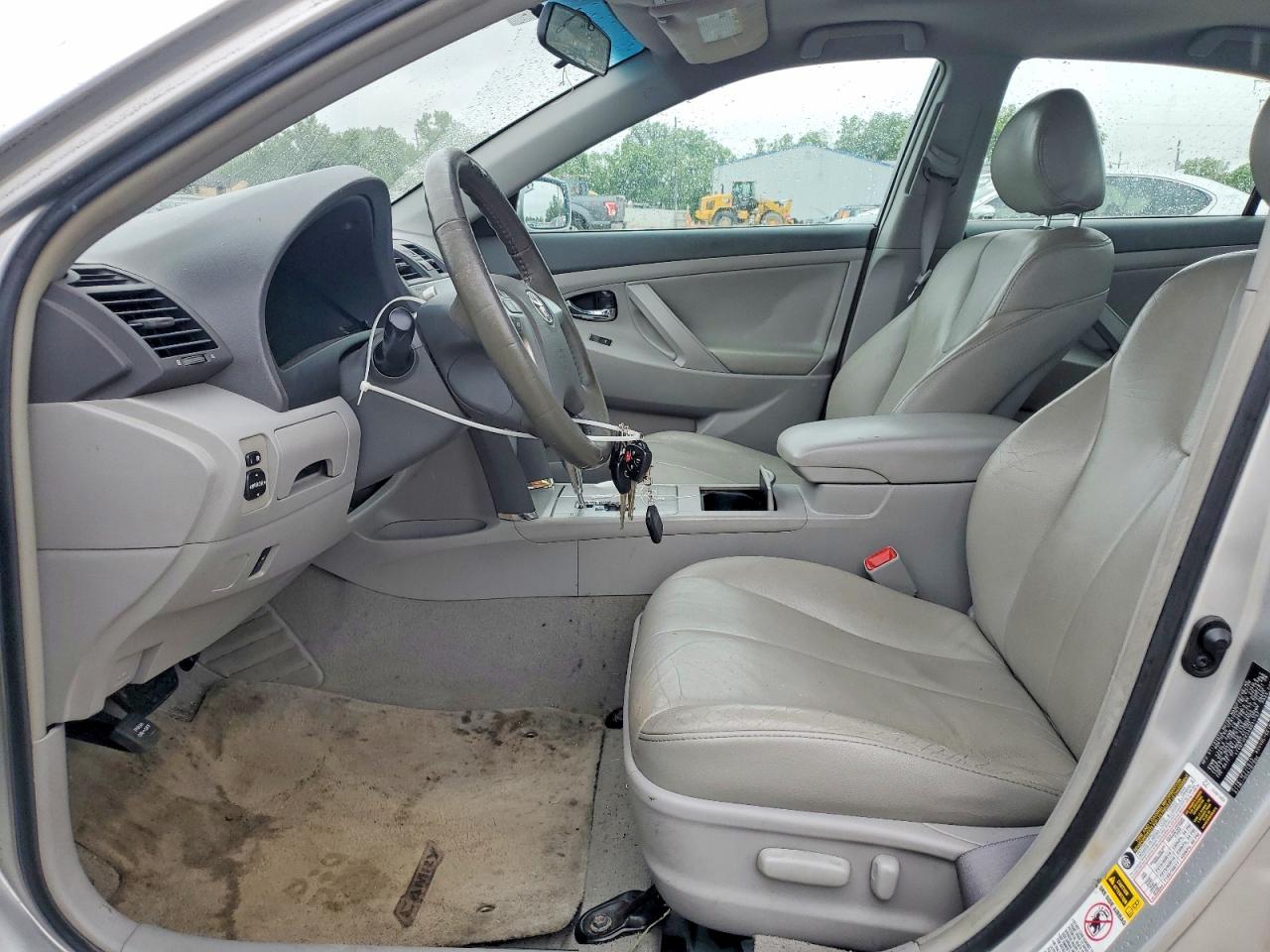 2010 TOYOTA CAMRY