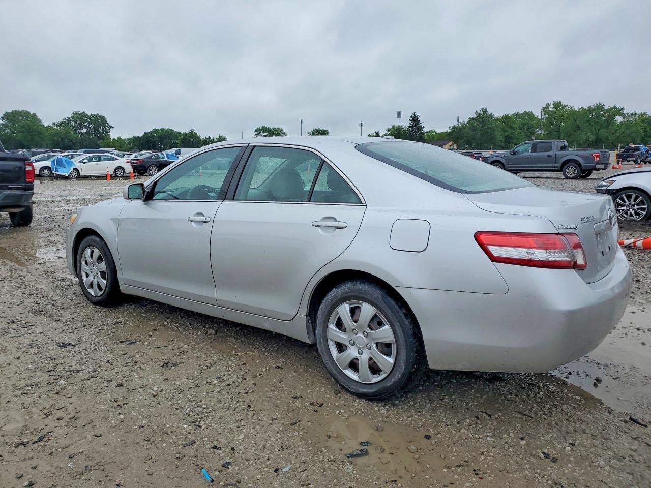 2010 TOYOTA CAMRY