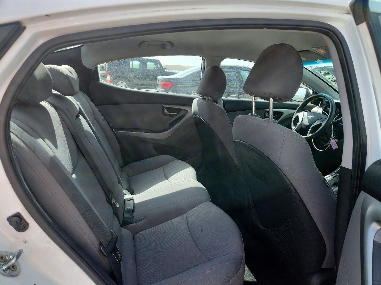 2016 HYUNDAI ELANTRA