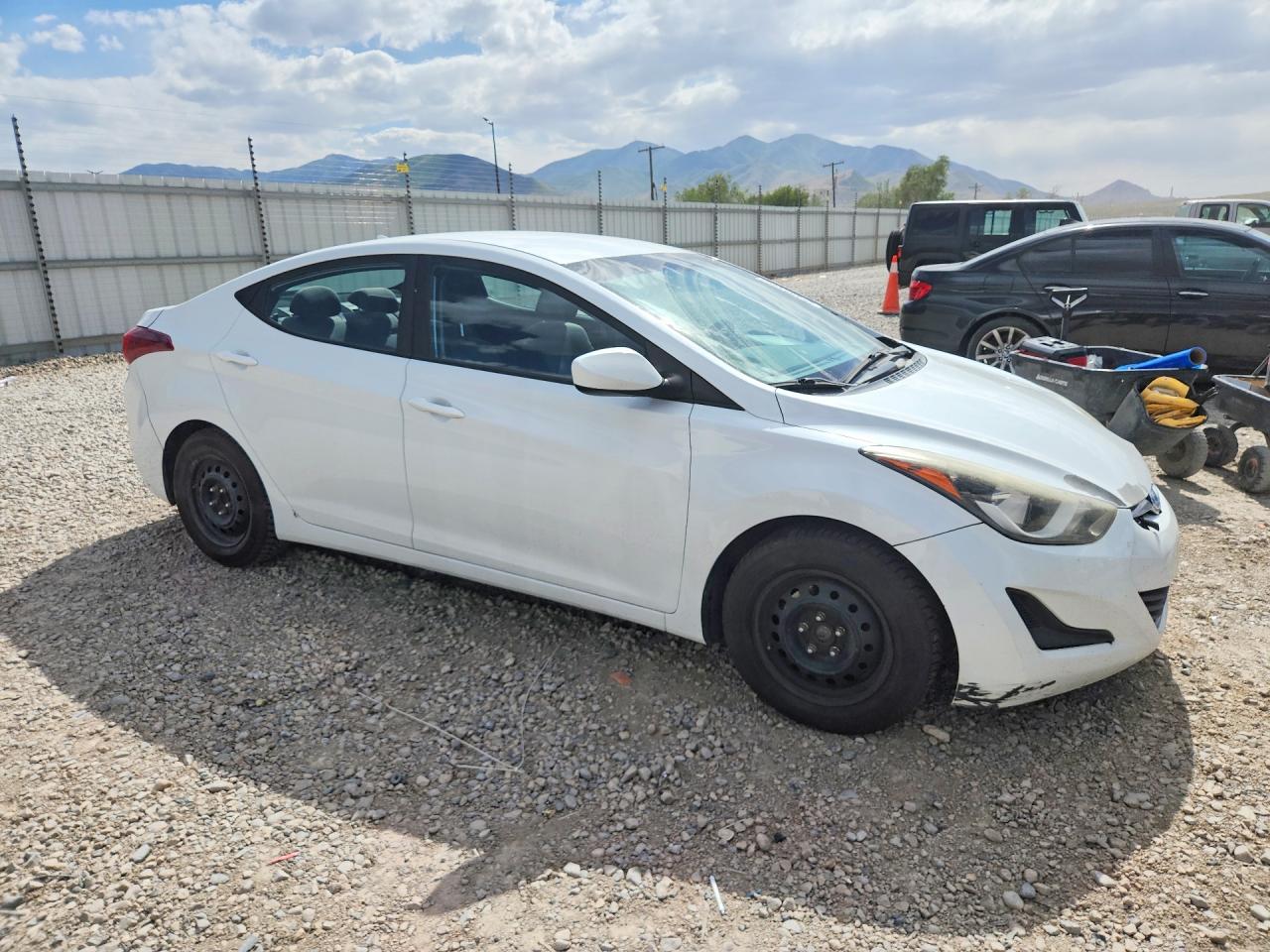 2016 HYUNDAI ELANTRA