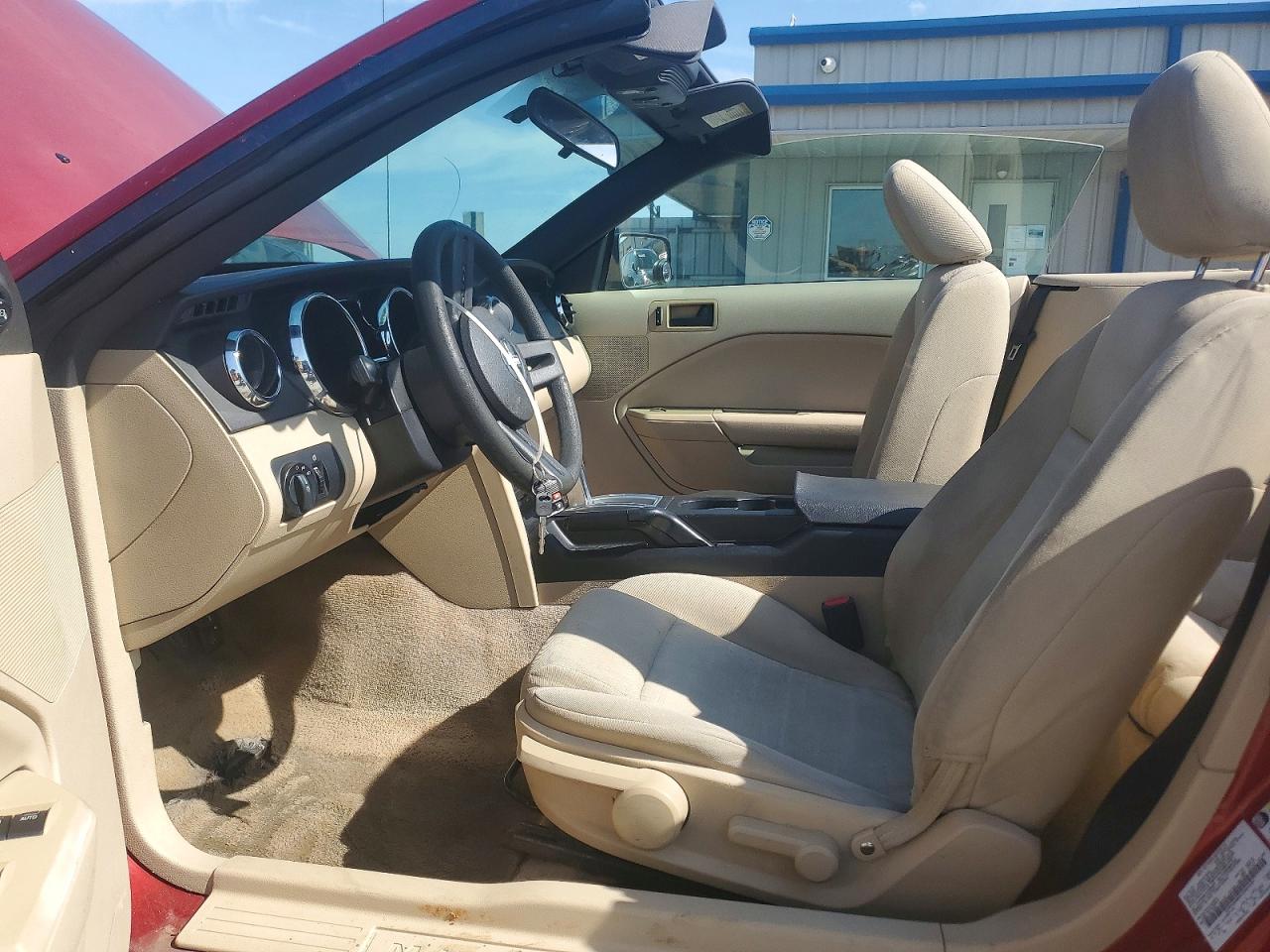2005 FORD MUSTANG